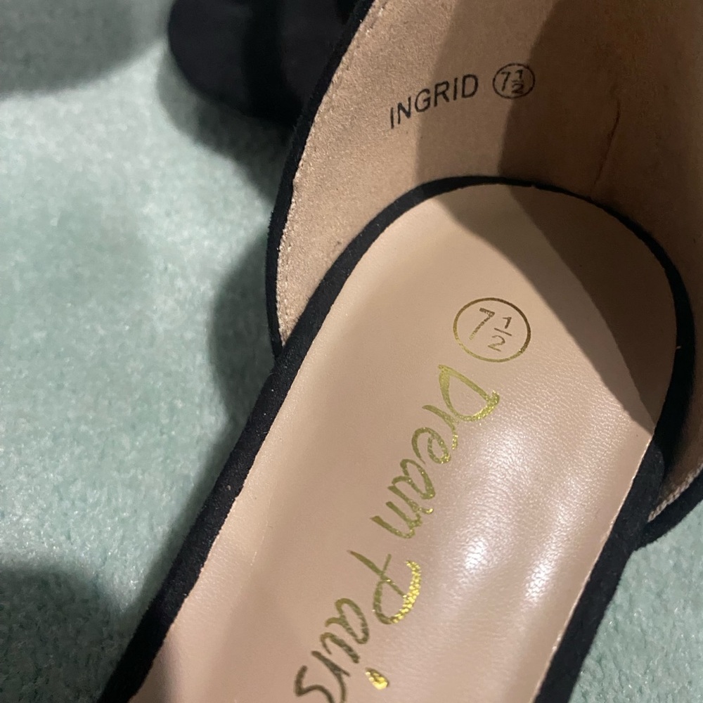 Heels - Picture 4 of 6